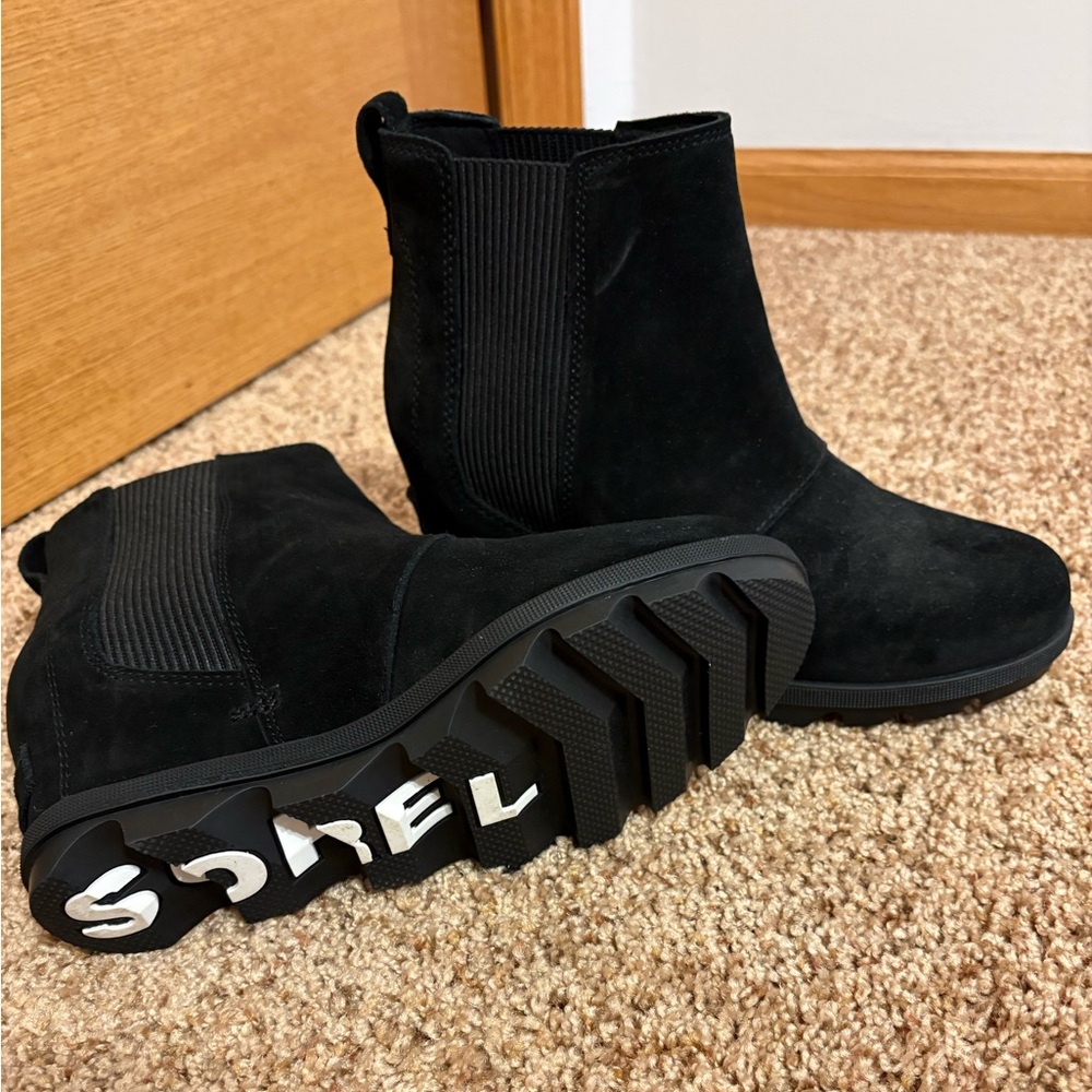 Sorel Women's Black Suede Ankle Booties